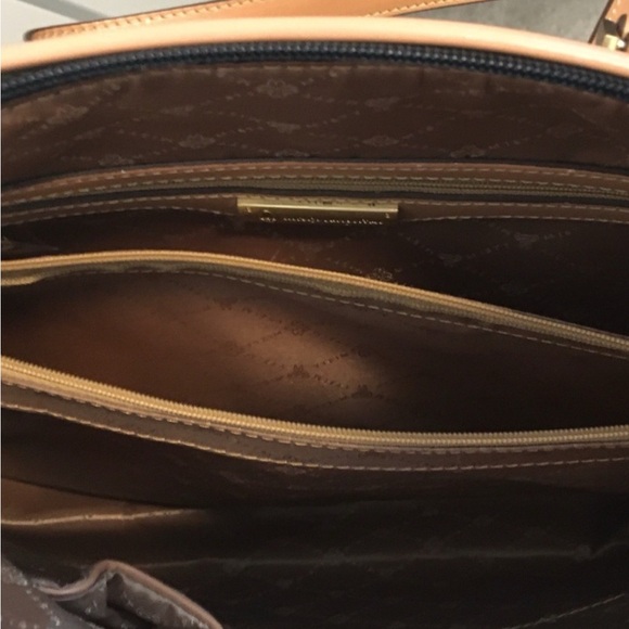 BNWOT Misty Collection Leather Purse - Picture 11 of 12